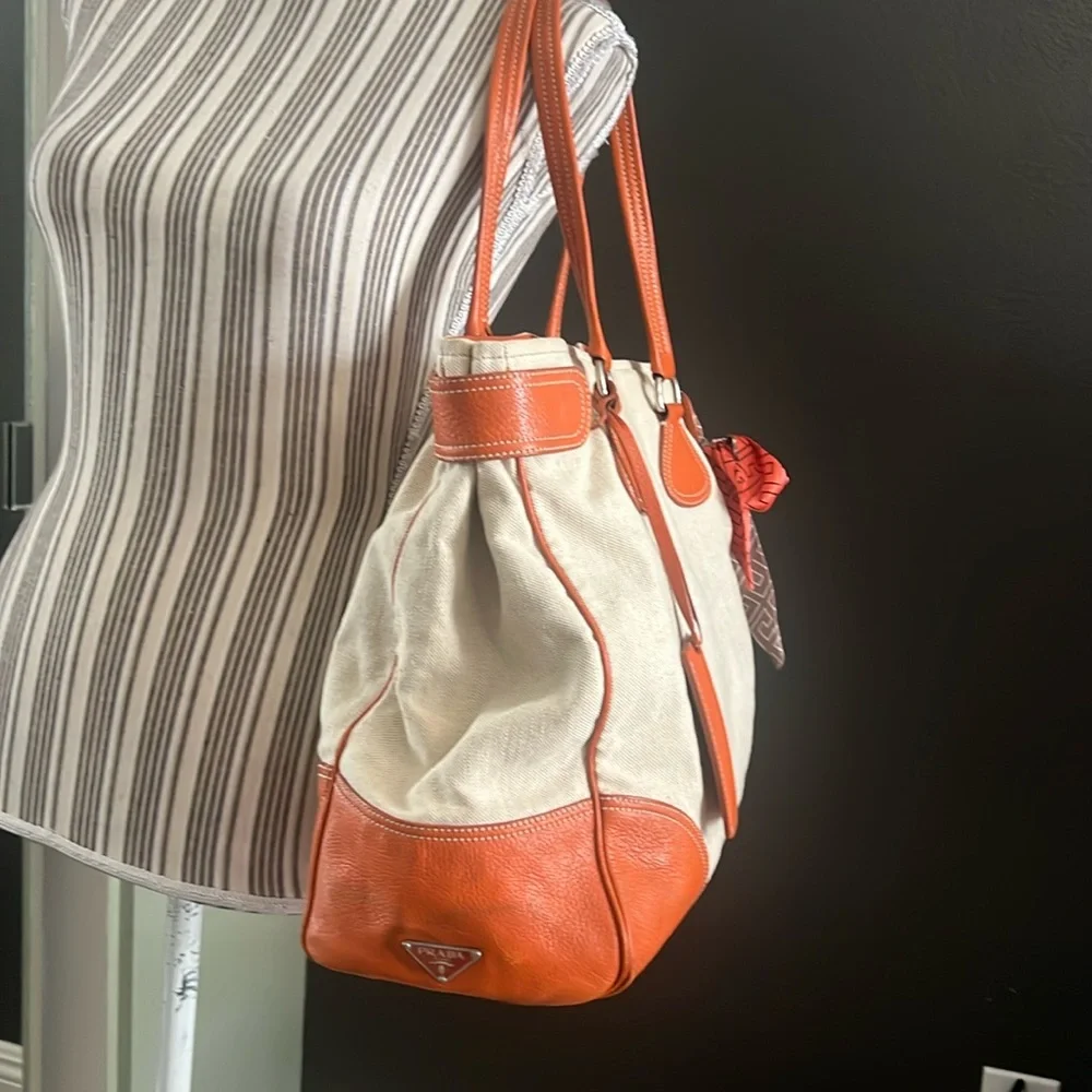 🛑 1 hour sale. Prada, large shoulder bag, UIGC, comes with Authenticity cards - Picture 3 of 17